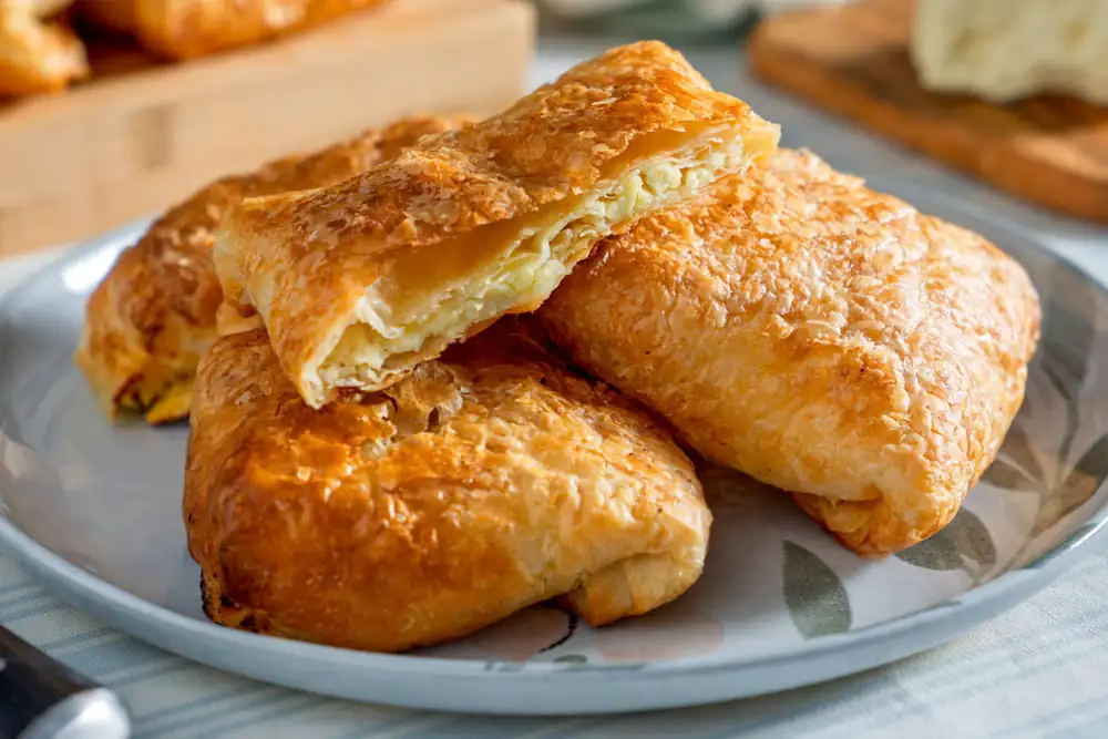 Merdene with Telemea cheese, as good as in childhood