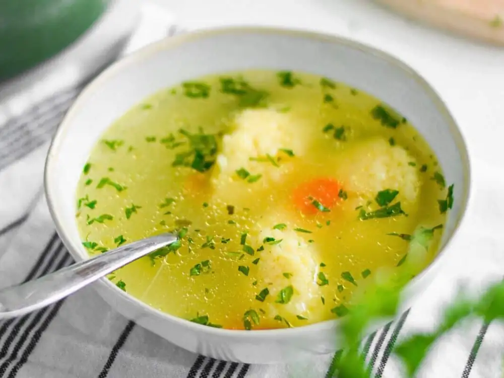 Chicken Soup w/ Semolina Dumplings: Supă cu Găluşte