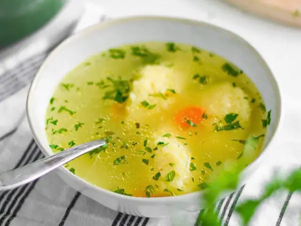 Chicken Soup w/ Semolina Dumplings: Supă cu Găluşte