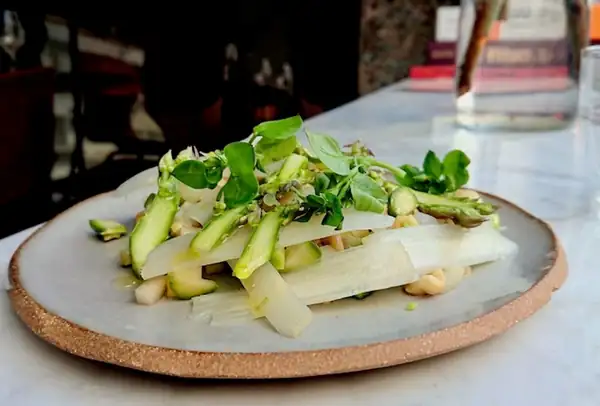 Zero-waste asparagus salad recipe