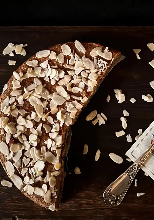 Buckwheat and almond cake with berry jam (vegan and gluten-free)