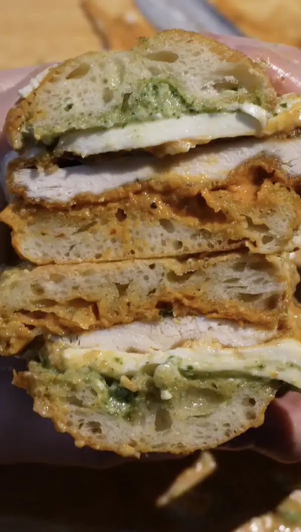 Sándwich de pollo a la parmesana