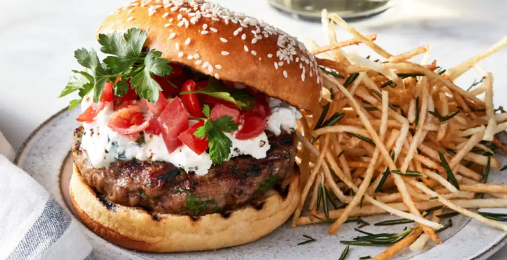Hamburguesas de cordero al estilo griego, según Martha Stewart