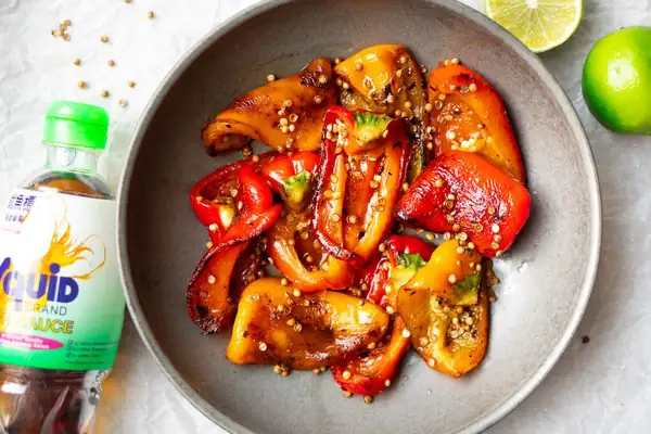Los chefs juran por esta forma de cortar los pimientos (y pronto tú también lo harás)