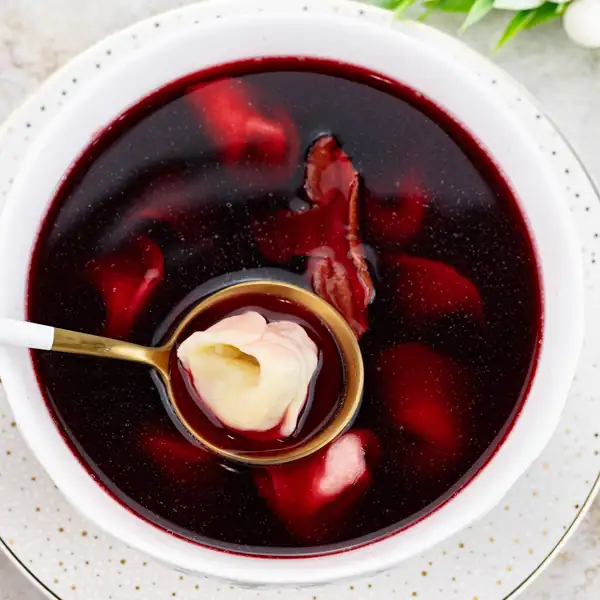 Christmas Eve red borscht