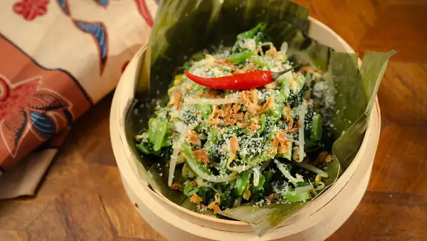 Jukut urab (Indonesian salad) with lots of coconut and spices
