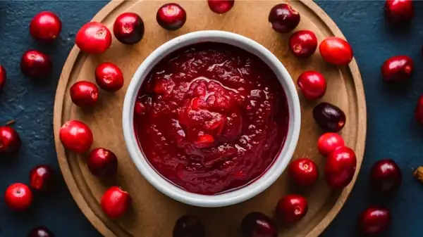 The Canned Ingredient You Need For A Sweet And Tangy BBQ Sauce