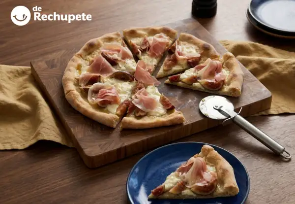 Fig, cheese and Serrano ham pizza