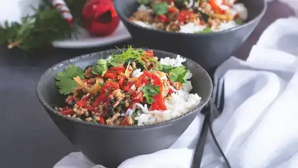 Thai stir-fry with minced meat and basil