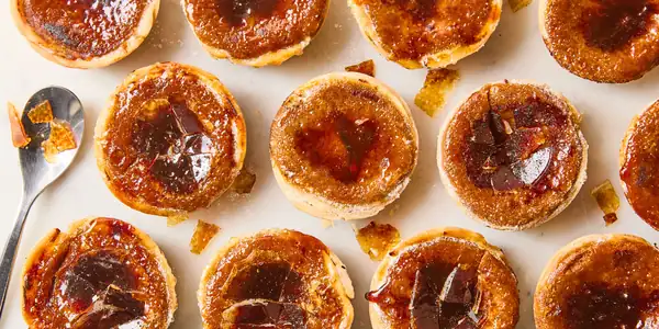 My 4-Ingredient Mini Crème Brûlée Pumpkin Pies Combine 2 Favorite Desserts
