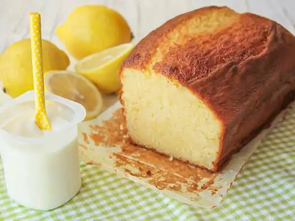 Yogurt cake 1,2,3: easy and fluffy