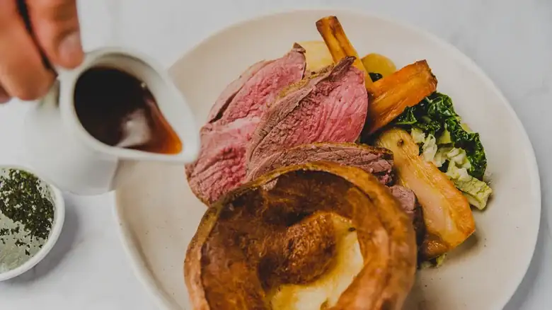 15 Traditional British Foods That You Need To Try
