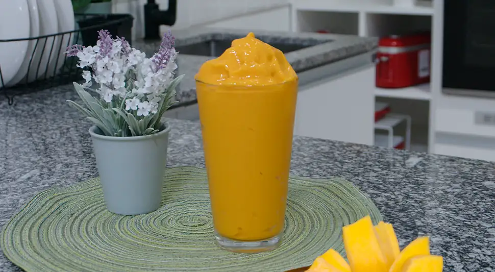 Homemade passion fruit and mango slushie: step-by-step recipe (VIDEO)