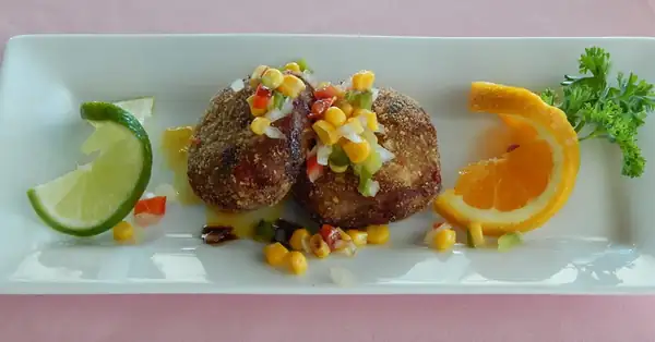 This Nassau Food Tour Is the Easiest Way to Taste the Real Bahamas