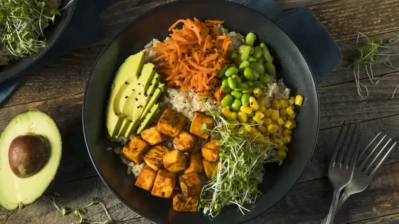 Easily Improve The Look Of Your Rice Bowls With Some Artful Arranging