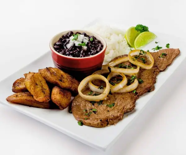 Bistec de Cerdo Encebollado (Lomo de Cerdo Cubano)