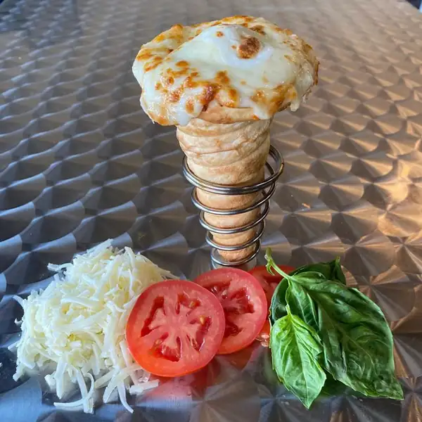 La locura por los conos de pizza ahora se extiende a Eastern Avenue en el sureste de Las Vegas