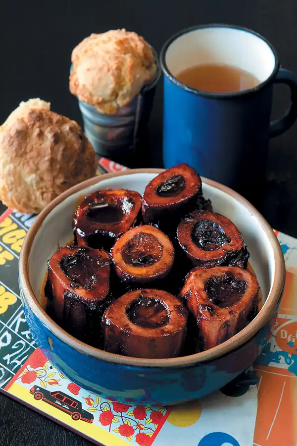 Marrow bones in port with beer bread