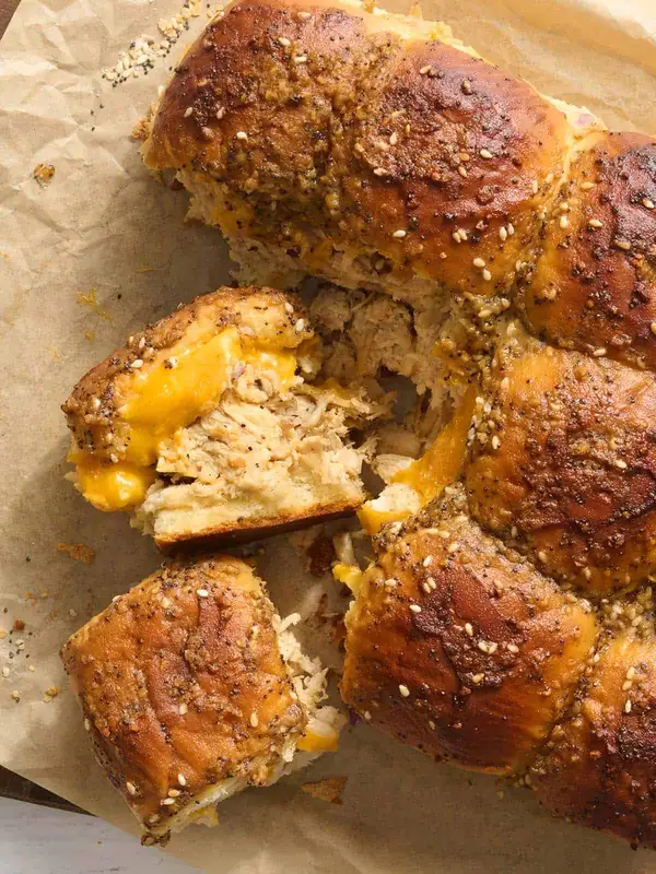 Feed a crowd with these easy baked chicken sliders
