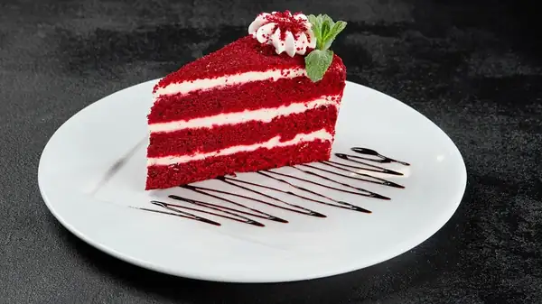Satén, terciopelo, gasa: la razón histórica por la que los pasteles reciben nombres de telas