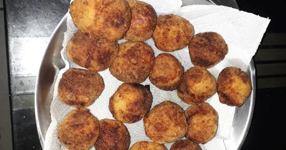 Recipe for chicken and cheese balls, submitted by Giselle Cirino