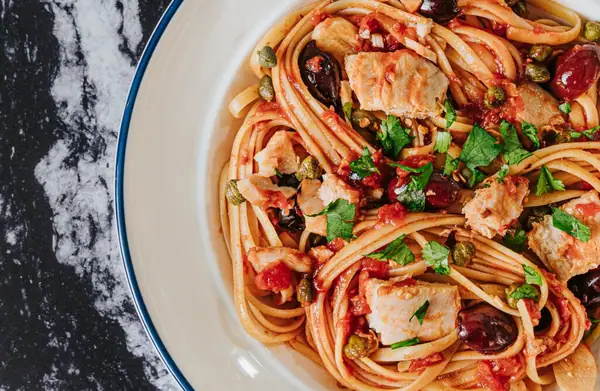 This 15-Minute Pantry Puttanesca Is a Flavor Heavy Hitter