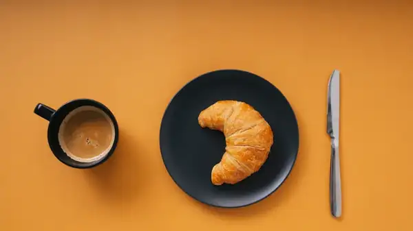La tostada de croissant aplanada es el delicioso pan de desayuno que te estabas perdiendo