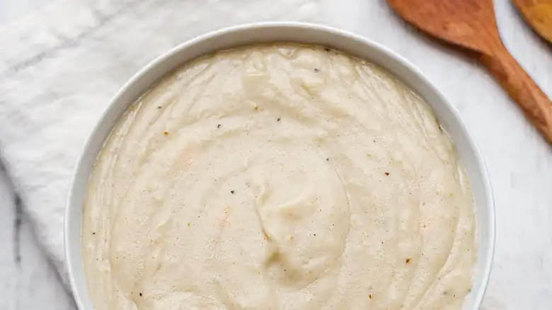 ¿Qué es la salsa Soubise y a qué sabe?