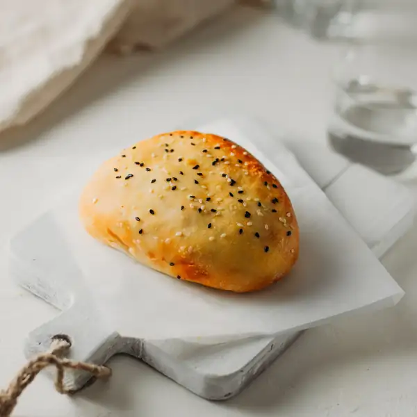 A Famed Russian Bakery From Seattle Is Popping Up in Fort Worth