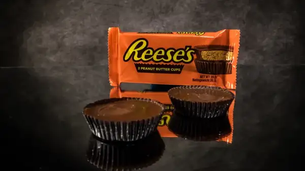 How Reese's Peanut Butter Cups Get Their Signature Texture