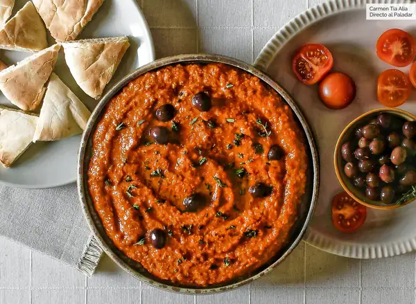 Muhammara or Syrian cream of peppers and walnuts, the recipe that will transform your appetizers