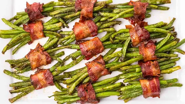 These Cute Bundles are The Best Bacon-Wrapped Green Beans for Thanksgiving