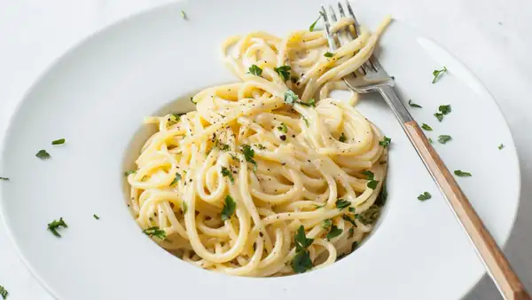 Lemon and Yogurt Pasta: The Summer Recipe You'll Fall in Love With