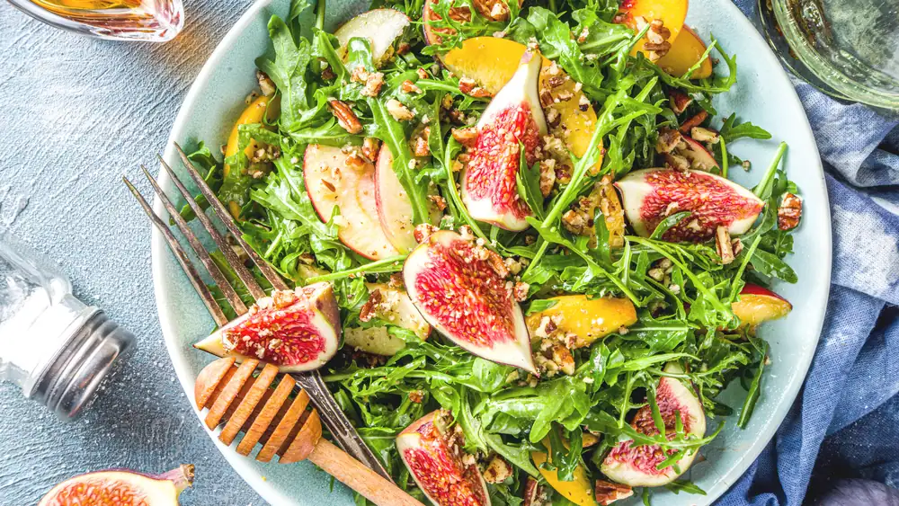 Why It's Best To Pick A 'Theme' For Your Salads