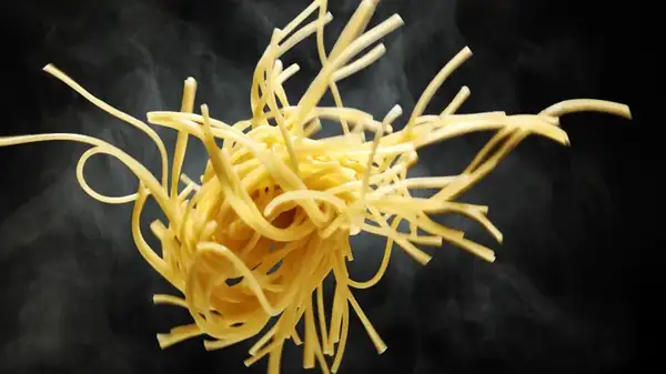How To Use Baking Soda To Transform Pasta Into A Ramen