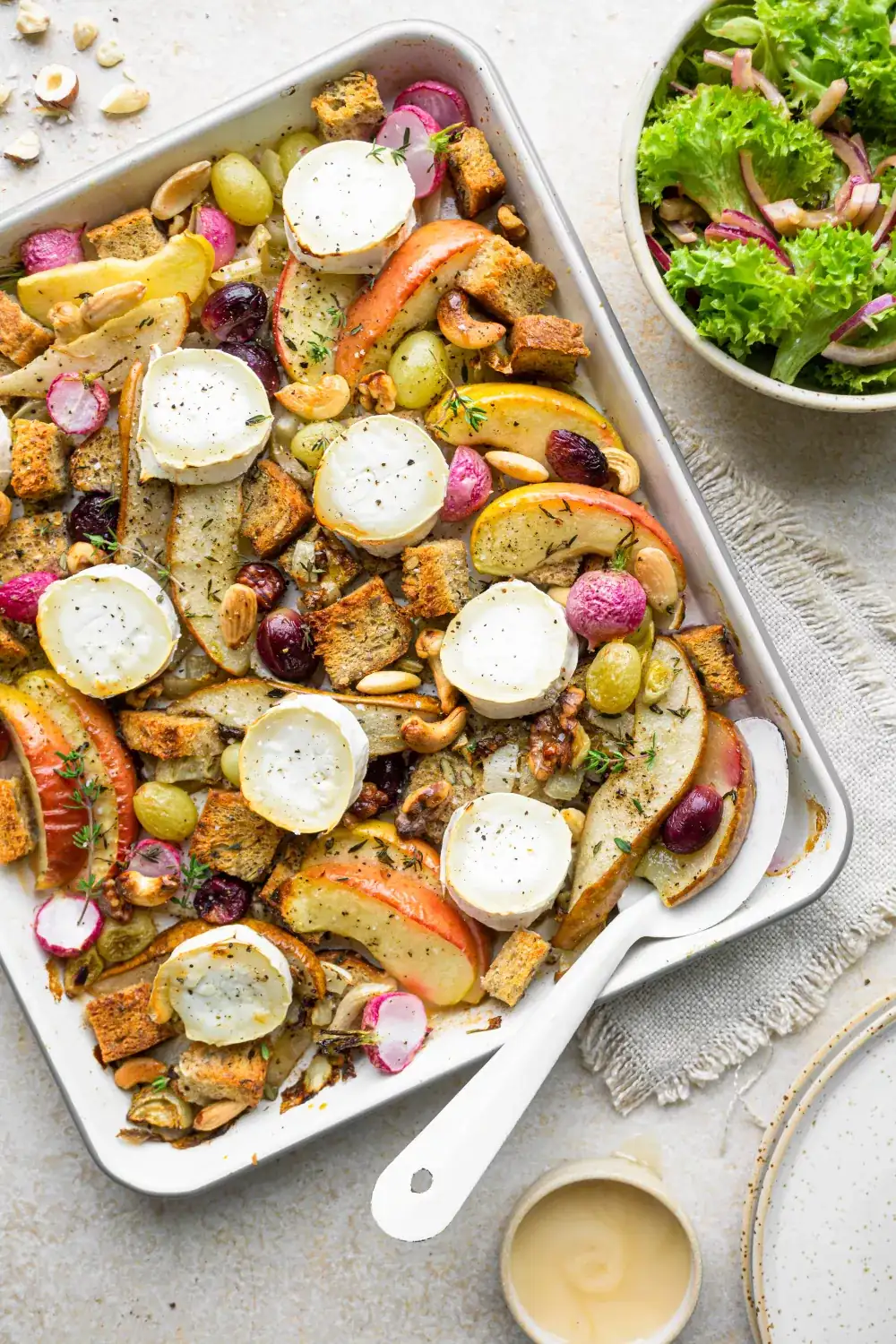 Goat cheese salad traybake