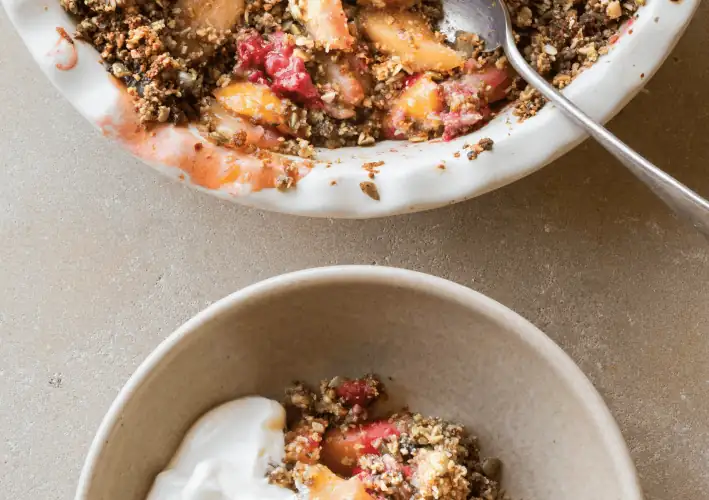 Apple & Raspberry Breakfast Crumble