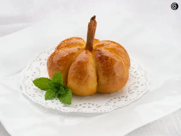 Pumpkin buns