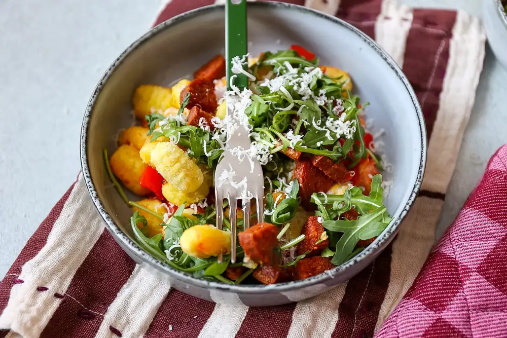 Gnocchi with chorizo ​​and tomato