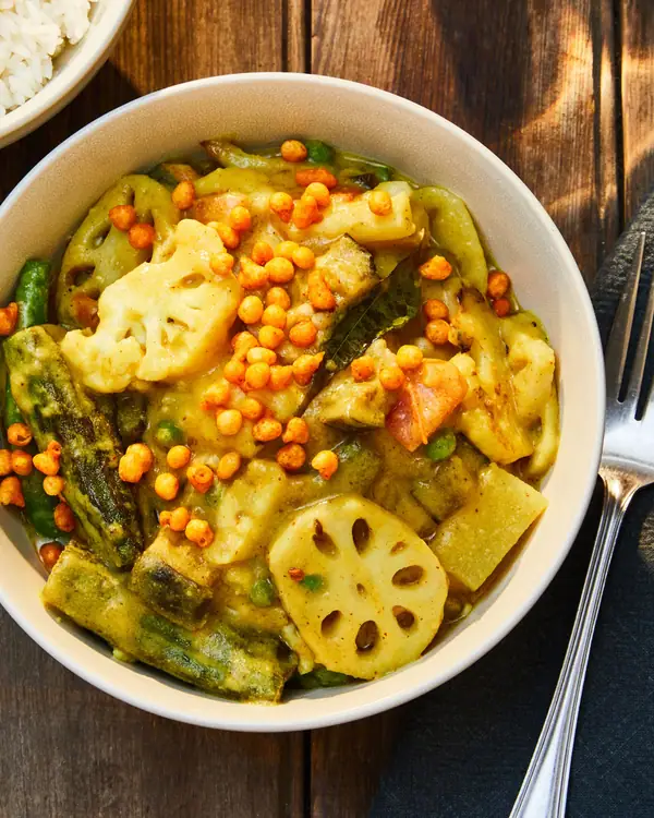 Sindhi Kadhi (Pakistani Vegetable Curry)