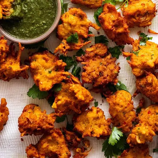 Pakora (Indian Vegetable Fritters)