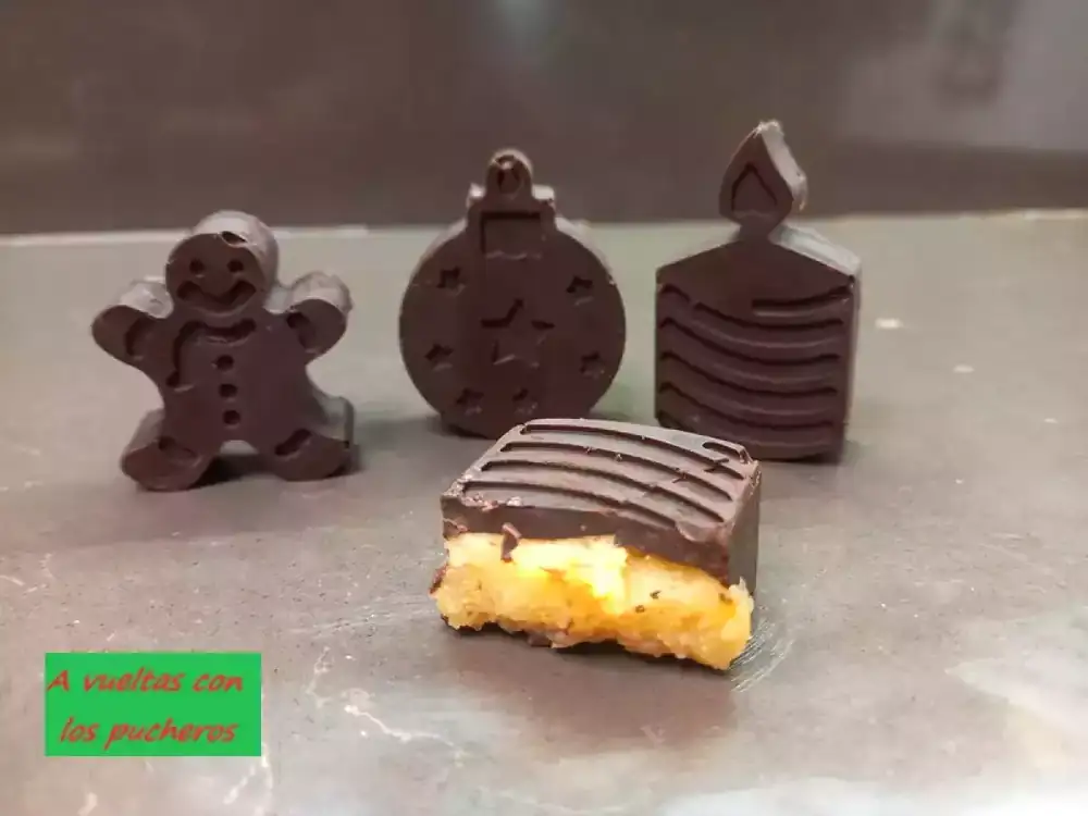 Mini almond, candied orange and sugar-free chocolate nougats