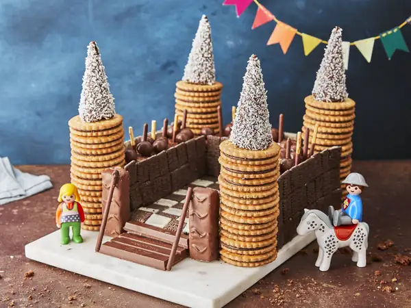 Castle Cake – Simple Step-by-Step Instructions