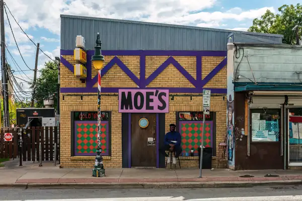 Austin Bar Nickel City Turns Into Moe’s Tavern From ‘The Simpsons’ for Halloween Again