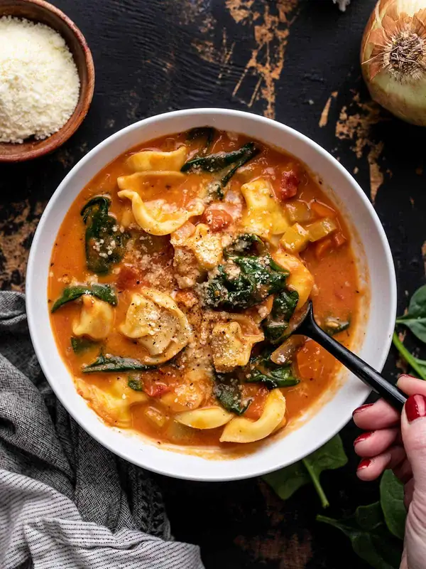 Creamy Spinach Tortellini Soup