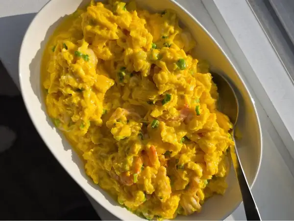 Recipe: Scrambled eggs with shrimp