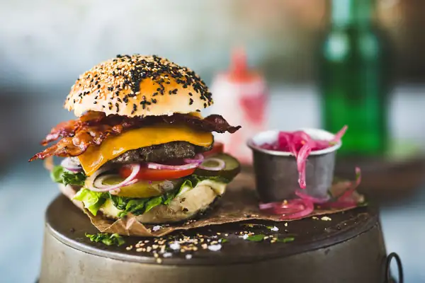 Juicy cheeseburger