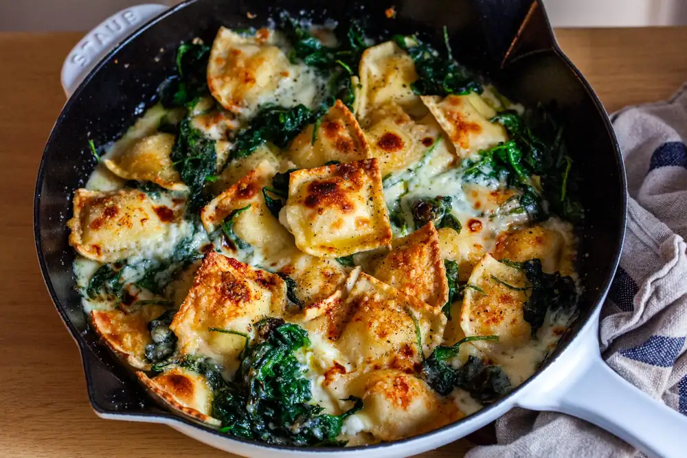 Raviolis de sartén con espinacas