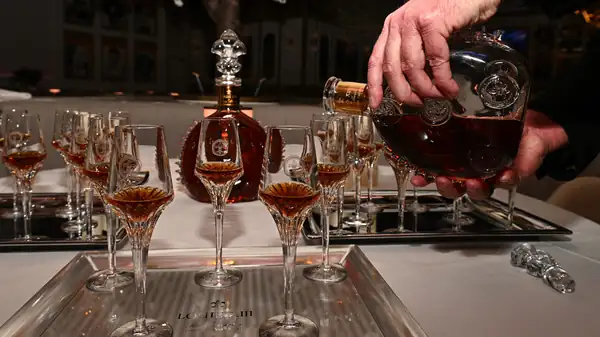 What's The Difference Between Brandy And Cognac?