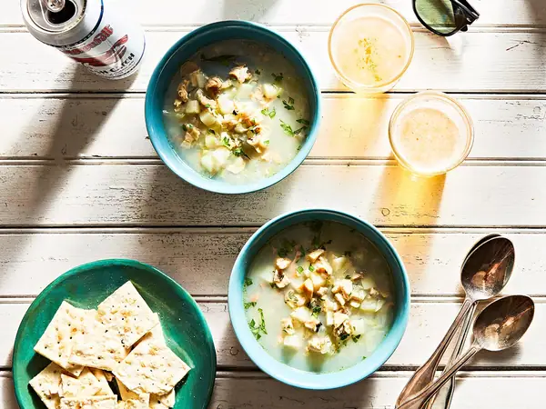 Para la sopa de almejas de Rhode Island, omita la crema